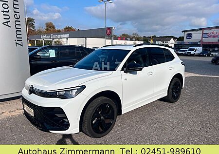 VW Tiguan Volkswagen 1.5 eTSI R-Line PANO+AHK+BlackStyle+19"LM