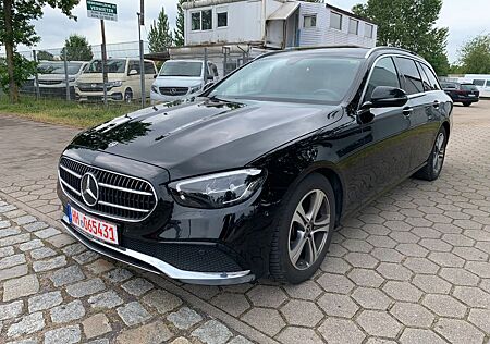 Mercedes-Benz E 220 d-Avantgarde-MBUX-Mopf-Kamera-Widescreen