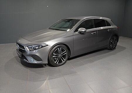 Mercedes-Benz A 180 Kompaktlimousine W-Paket KAM PDC SpurH LM