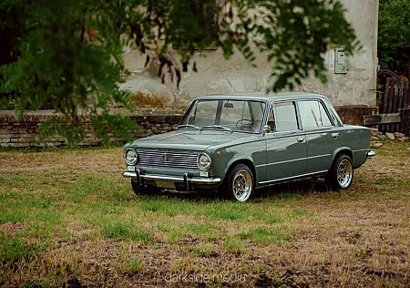 Lada 1200