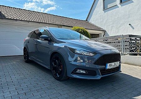 Ford Focus 2,0 EB ST Leder-Sport-Paket Turnier ST