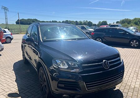 VW Touareg Volkswagen V6 TDI BMT R-LINE