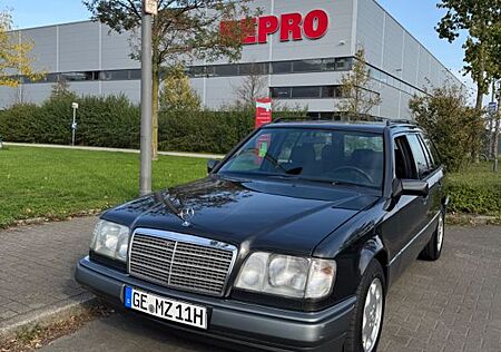 Mercedes-Benz 320 E320 T S124 124 Kombi Oldtimer H-Zulassung Klima
