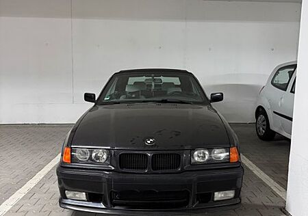 BMW 325 e36