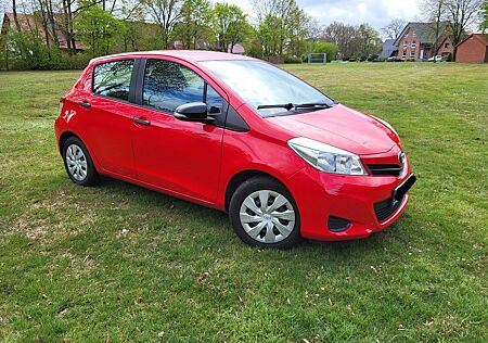 Toyota Yaris 1,0-l-Dual-VVT-i Cool Cool