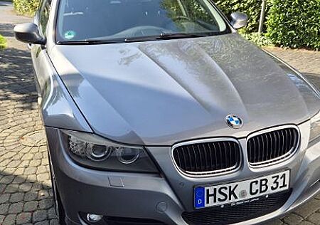 BMW 320i Touring -