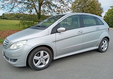 Mercedes-Benz B 200 CDI 1.Hand Klima Tüv 10/26 Top Gepflegt