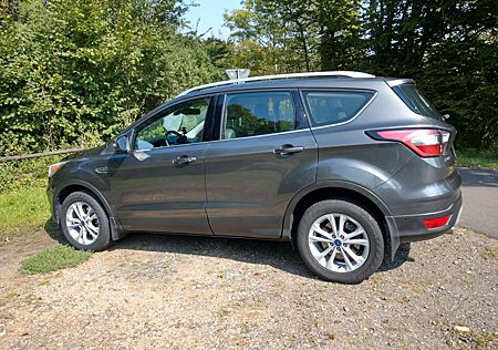 Ford Kuga 1,5 EcoBoost 2x4 110kW Titanium Titanium