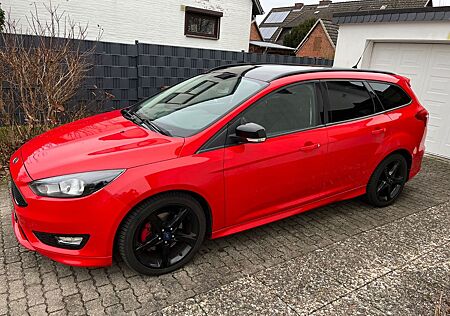 Ford Focus 1,5 EcoBoost 134kW ST-Line Red Turnier...