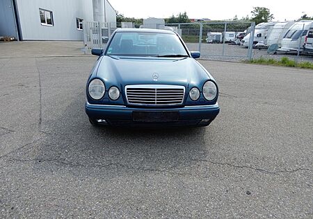 Mercedes-Benz E 230 Avantgarde Automatik Klima YoungTimer