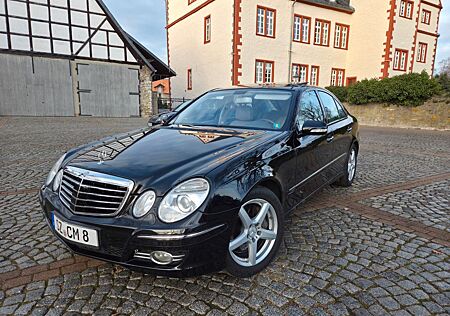 Mercedes-Benz E 500 AVANTGARDE- Massage - Panorama - Distronic