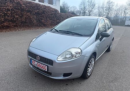 Fiat Grande Punto 1.4 8V Active/Zahnriemen TÜV Neü***