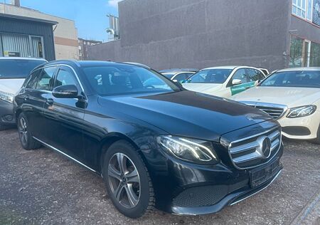 Mercedes-Benz E 220 d Aut. Avantgarde Widescreen CAM LED 2019