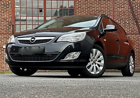 Opel Astra J Sports Tourer Edition Klima Multi SHZ