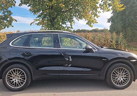 Porsche Cayenne , 1. Hand, Garagenwagen, 8fach bereift