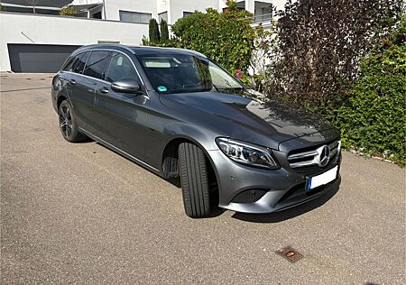 Mercedes-Benz C 300 de T Autom. - ADVANGARDE