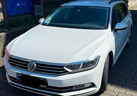 VW Passat Variant Volkswagen 2.0 TDI DSG Comfortline