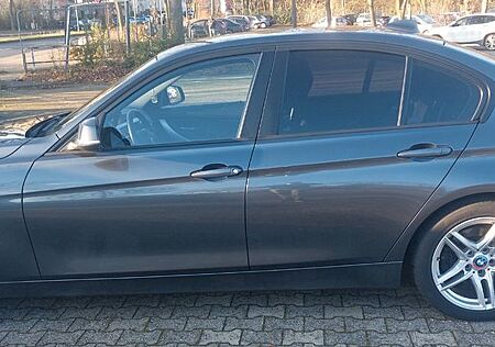 BMW 318d Luxury Line Luxury Line