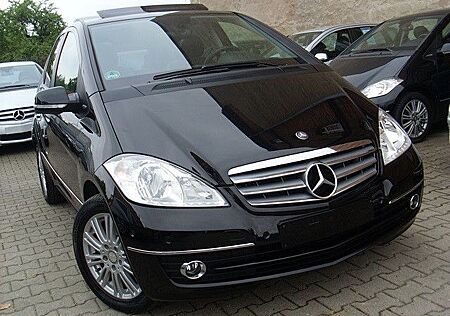 Mercedes-Benz A 200 Elegance Automatik / Lamellenschiebedach