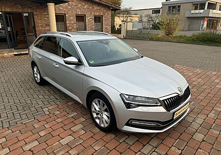 Skoda Superb Combi Style+Navi+Ahk+Bi-Xenon+Automatik+