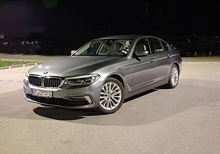 BMW 530e Luxury Line premium selection