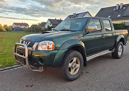 Nissan Navara gebraucht kaufen Nissan Navara 2.5dCi D22 DoubleCab 4x4 *Klimaautomatik*