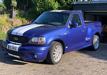 Ford F 150 SVT Lightning