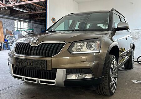 Skoda Yeti 2.0 TDI 4x4 DSG Elegance Outdoor Elegan...