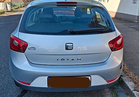 Seat Ibiza 1.4 16V Reference Reference, silber, LPG