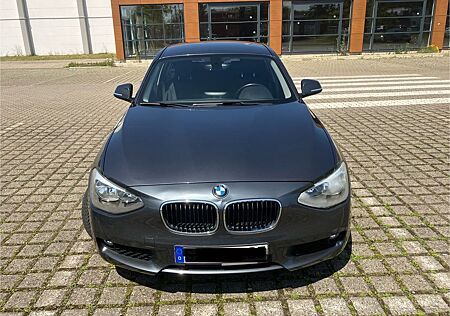 BMW 114i -