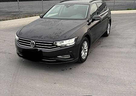 VW Passat Variant Volkswagen 1.5 TSI OPF DSG Business Vari...