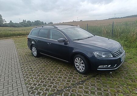 VW Passat Variant Volkswagen B7 2.0 TDI Tüv u.Scheinwerfer neu