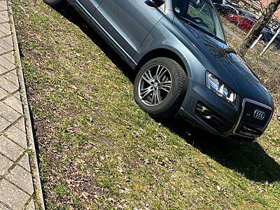 Audi Q5 2.0 TDI DPF S tronic quattro -