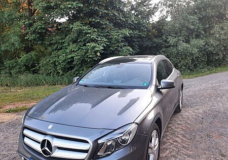 Mercedes-Benz GLA 220 CDI 4MATIC