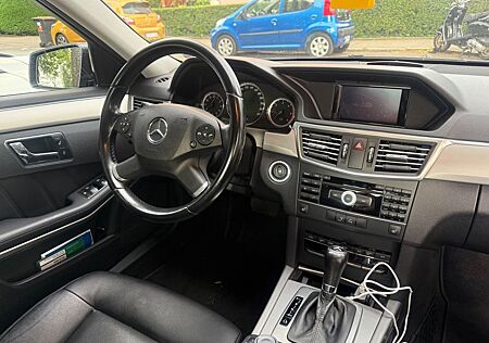 Mercedes-Benz E 220 CDI BlueEFFICIENCY -