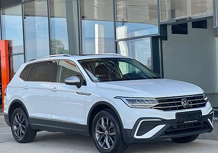 VW Tiguan Allspace Volkswagen 4x4 ACC*AHK*PANO*360°*HARMKARDON