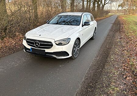 Mercedes-Benz E 300 de AVANTGARDE Night Paket