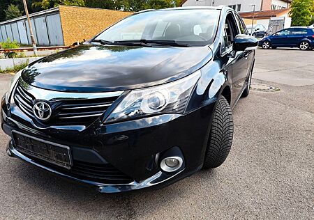 Toyota Avensis Combi 2,0-l-D-4D Life Life