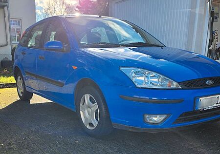 Ford Focus 1.6 16V 5 Türer, Klima, elekt. Fensterher