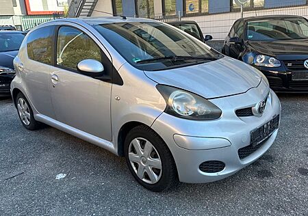 Toyota Aygo (X) Aygo (X) 1,0 *Klima*Neu Tüv*