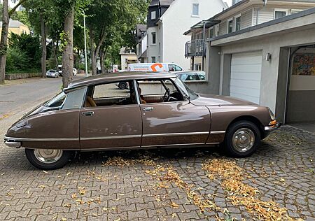 Citroën DS 23 Pallas