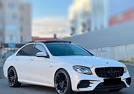 Mercedes-Benz E 200 Autom look 63 amg 90.000 Km