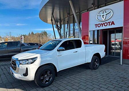 Toyota Hilux 2.4 Extra Cab 4x4, AUTOMATIK, Comfort