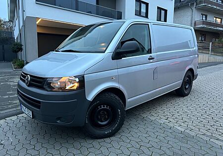 VW T5 Transporter Volkswagen , neuer Motor