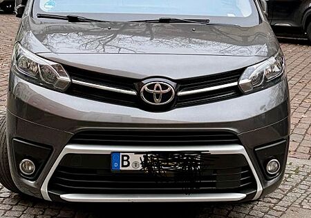 Toyota Pro Ace Proace (Verso) 2,0-l-D-4D 130kW L2 Team Deut...