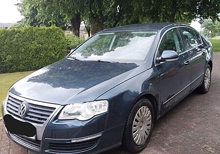 VW Passat Volkswagen 2.0 FSI Comfortline, Klima, AHK 1. Hand