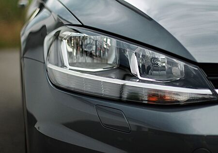 VW Golf Volkswagen Sehr gepflegter 2.0 TDI SCR DSG Highline