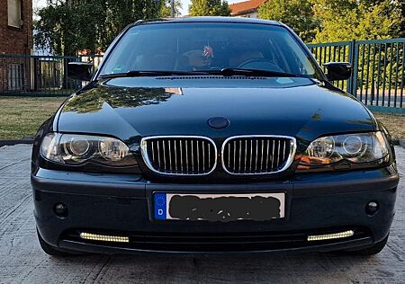 BMW 320i -