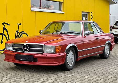 Mercedes-Benz 500 SLC 1.Hand Schiebedach Volllederausstattung