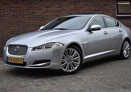 Jaguar XF 3.0D '11 xenon Leder klima Navi Cruise